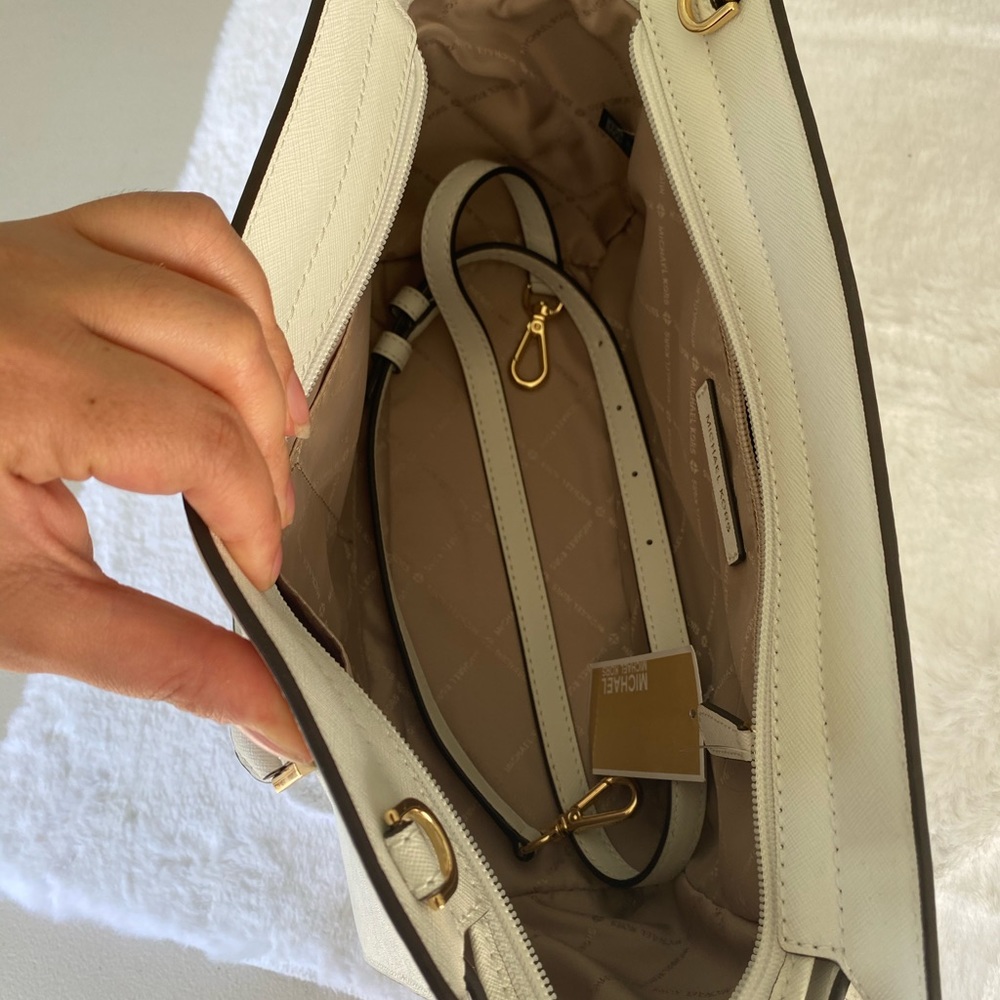 Michael Kors Selma satchel - Picture 3 of 5